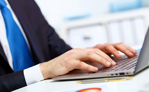 ?？谌绾巫栽吝\輸公司？