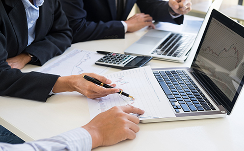 影響?？谧陨虡?biāo)時(shí)間的因素