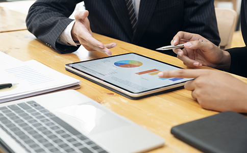 ?？谧?cè)合伙公司