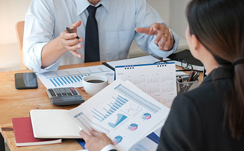 ?？谧?cè)公司所需資料