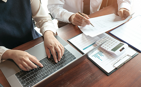 ?？趧趧?wù)公司注冊條件