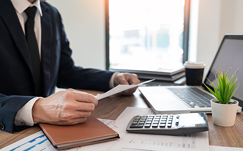 在?？谧?cè)小額貸款公司