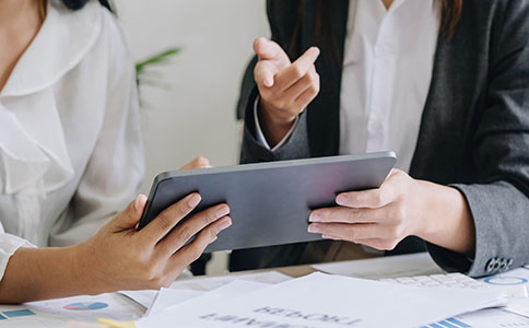 ?？谝话慵{稅人公司注冊流程