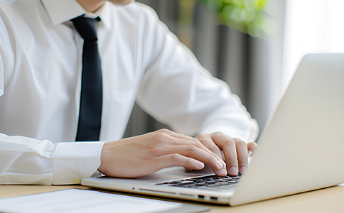 ?？谕顿Y公司注冊(cè)