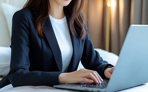 ?？谧苑止舅璧幕举Y料