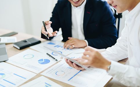 ?？诠煞莨咀?cè)的基本條件