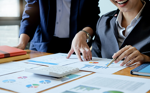 ?？谑称方?jīng)營許可證申請條件