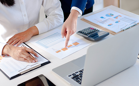 ??谧杂邢薰镜幕緱l件 ??谧杂邢薰镜幕緱l件