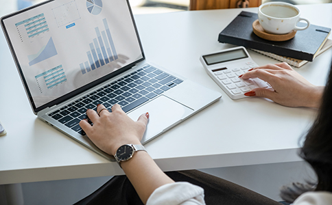 注冊(cè)?？诓惋嫻镜臈l件