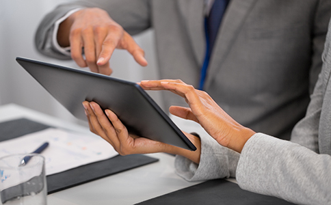 ?？谧怨臼掷m(xù)