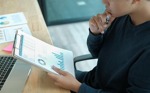 ?？诤匣锕咀?cè)的基本條件