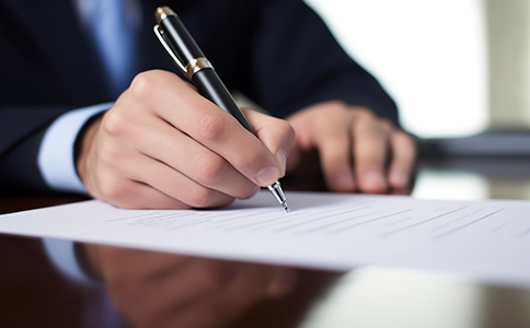 ?？谟邢薰咀?cè)的基本條件