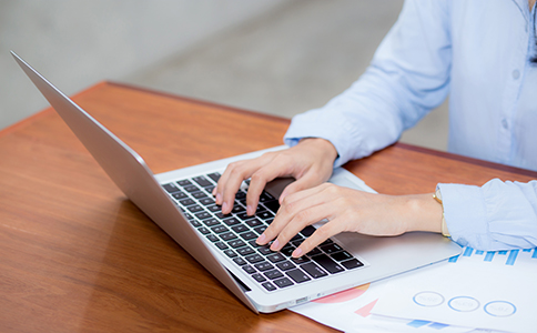 注冊?？陔娮由虅?wù)公司注意事項