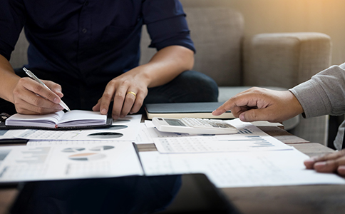 ?？谧?cè)外貿(mào)公司費(fèi)用分析